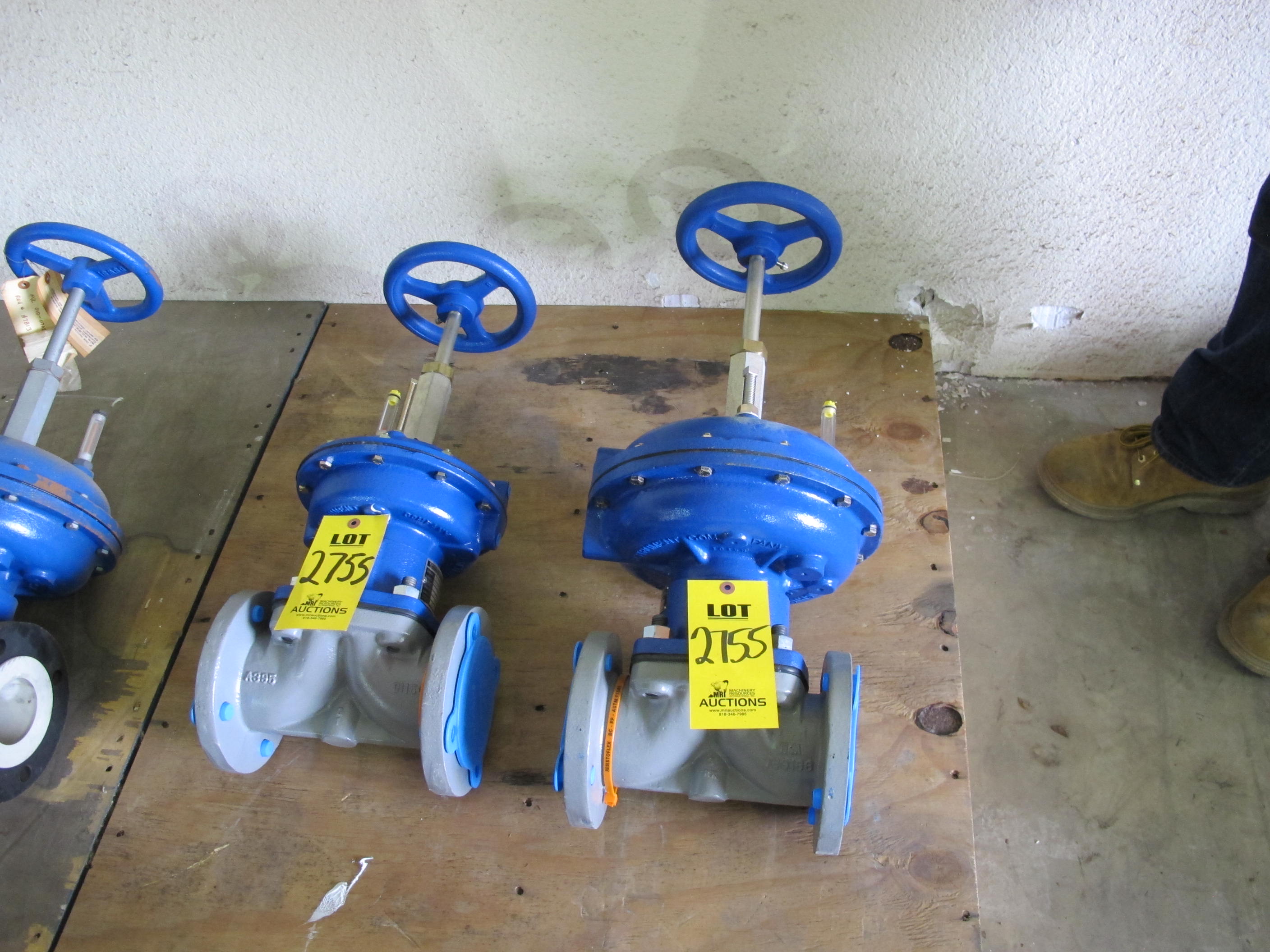 LOT (2) VALVES, DIAPHRAGM TYPE, 2-1/2" SIZE, 150 LB RATING, DUCTILE IRON POLYPROPYLENE LINED MATERIAL, FLANGED CONNECTIONS, WEIR STYLE, EPDM DIAPHRAGM SOFTGOODS, INDICATING HANDWHEEL OPERATOR. WITH LOCKING DEVICE (W-51) LOADING & HANDLING FEE $15-